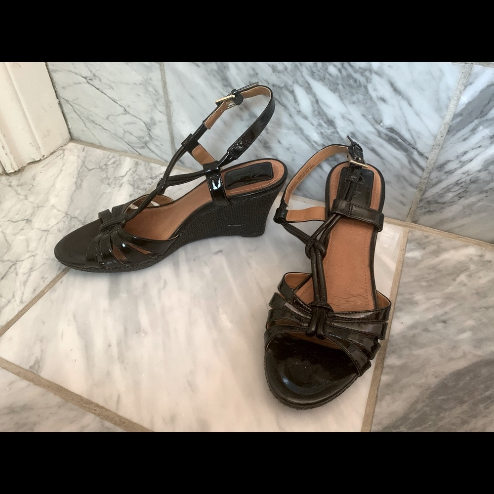 Clark’s black ladies sandals size 8